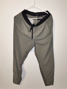 Everlane Olive & Black Drawstring Jogger Pants